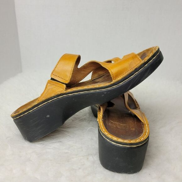 Naot Monterey Slides Toe Loop Yellow Leather Women's Shoes Size 7.5 - Picture 5 of 8